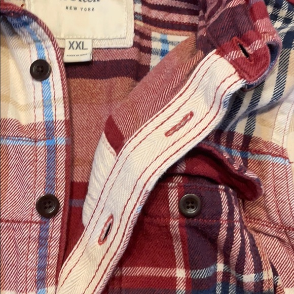 Men’s A&F Flagship Flannel - Picture 3 of 4